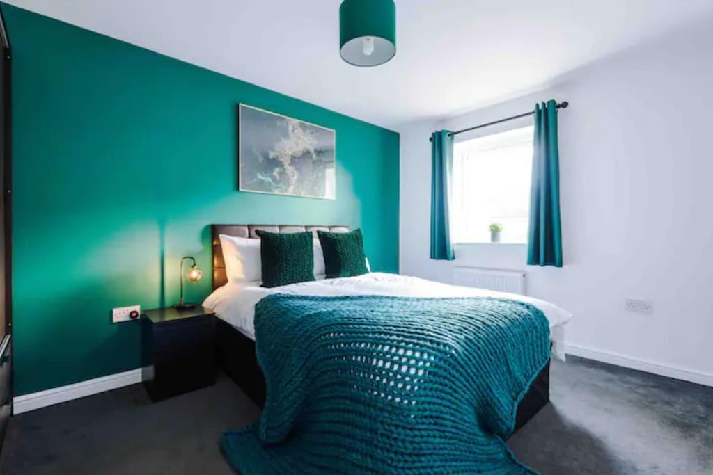 Spacious 5 Bedroom Home Hosted By Mcr Dens Manchester Eksteriør bilde