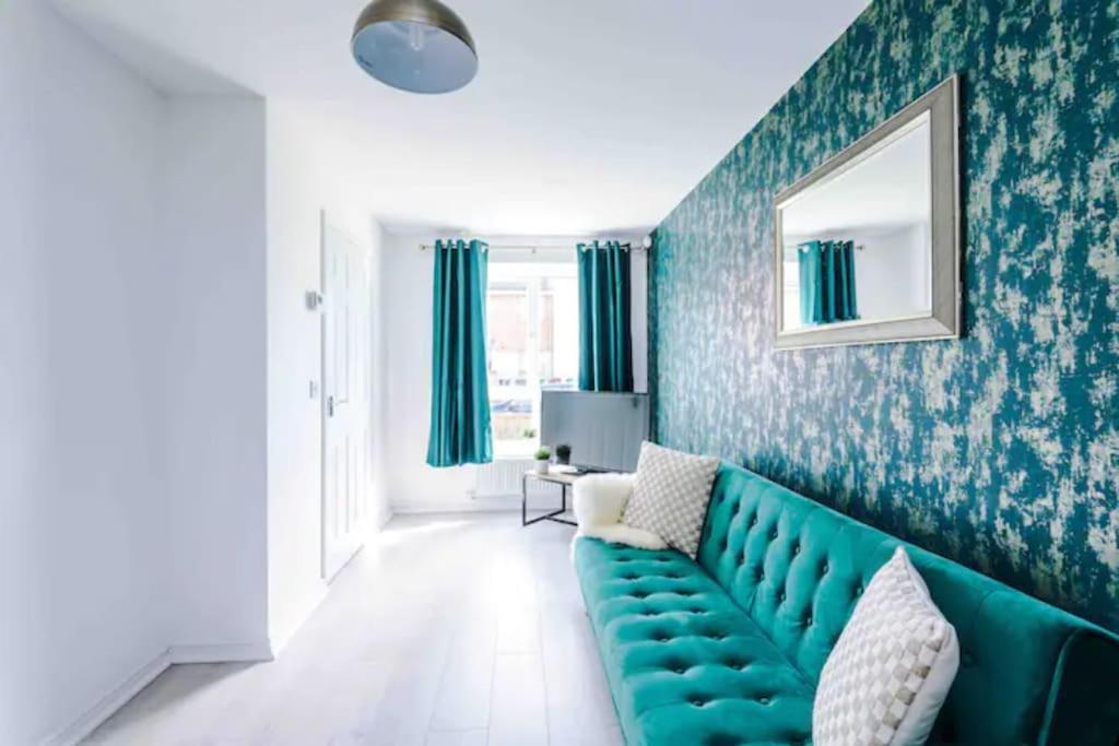 Spacious 5 Bedroom Home Hosted By Mcr Dens Manchester Eksteriør bilde